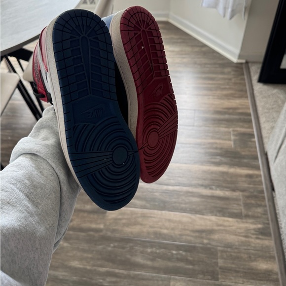 Jordan 1 retro top 3 red blue black white 8 - Picture 6 of 7